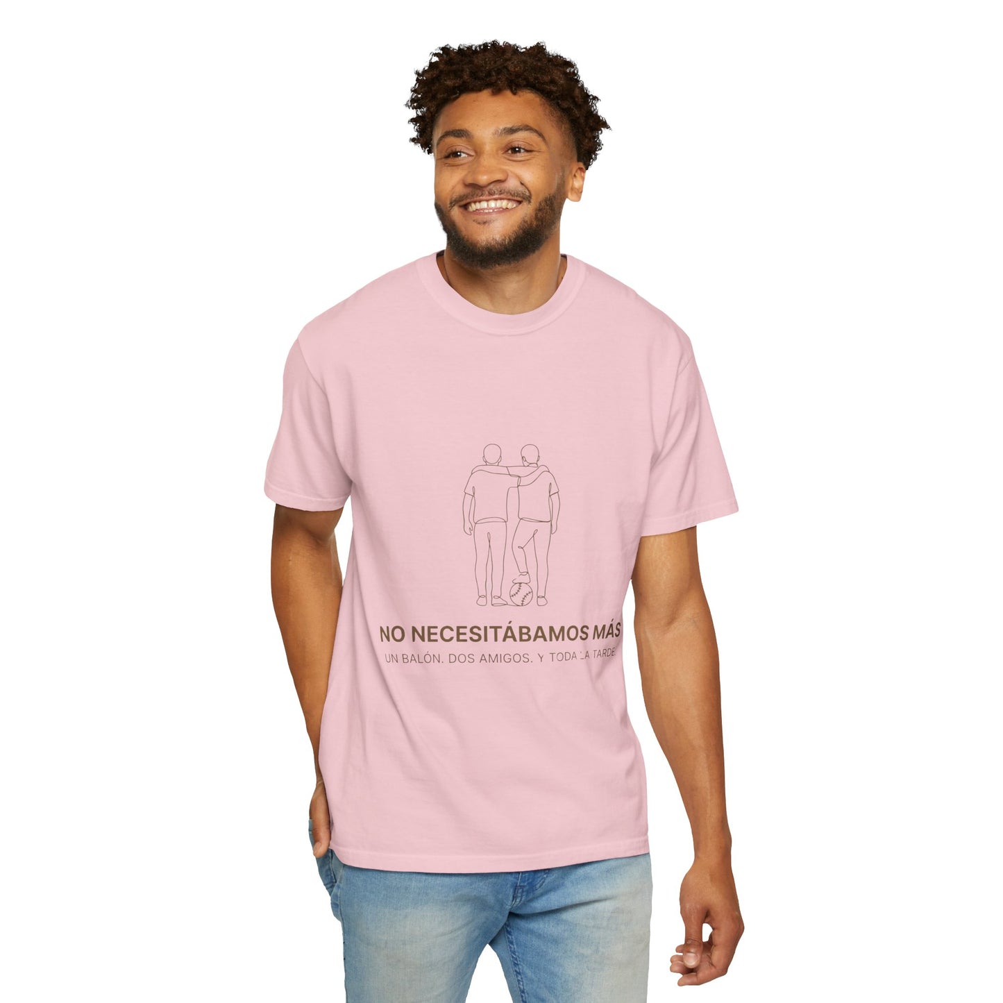 CAMISETA BARRIO. NO NECESITÁBAMOS MÁS. UN BALÓN. DOS AMIGOS. Y TODA UNA TARDE.