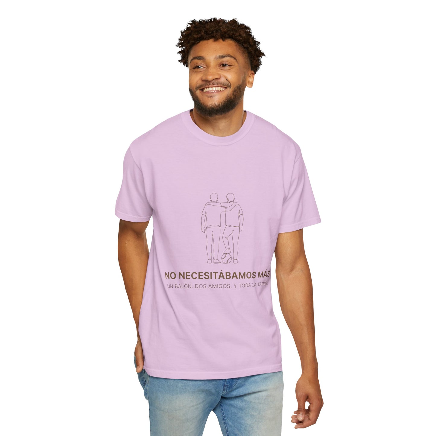 CAMISETA BARRIO. NO NECESITÁBAMOS MÁS. UN BALÓN. DOS AMIGOS. Y TODA UNA TARDE.