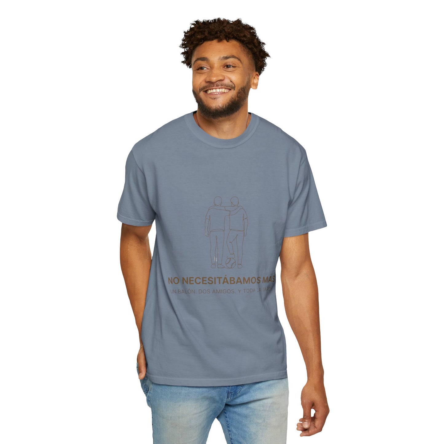 CAMISETA BARRIO. NO NECESITÁBAMOS MÁS. UN BALÓN. DOS AMIGOS. Y TODA UNA TARDE.